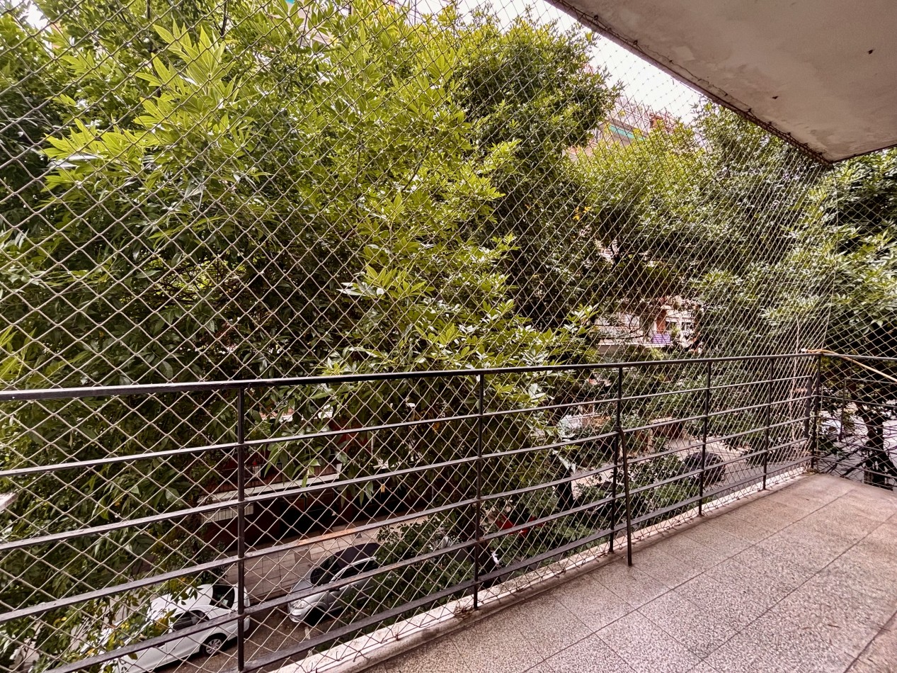Amplio 4 ambientes + dependencia con balcon al frente - Palermo ¡Ideal para familias!