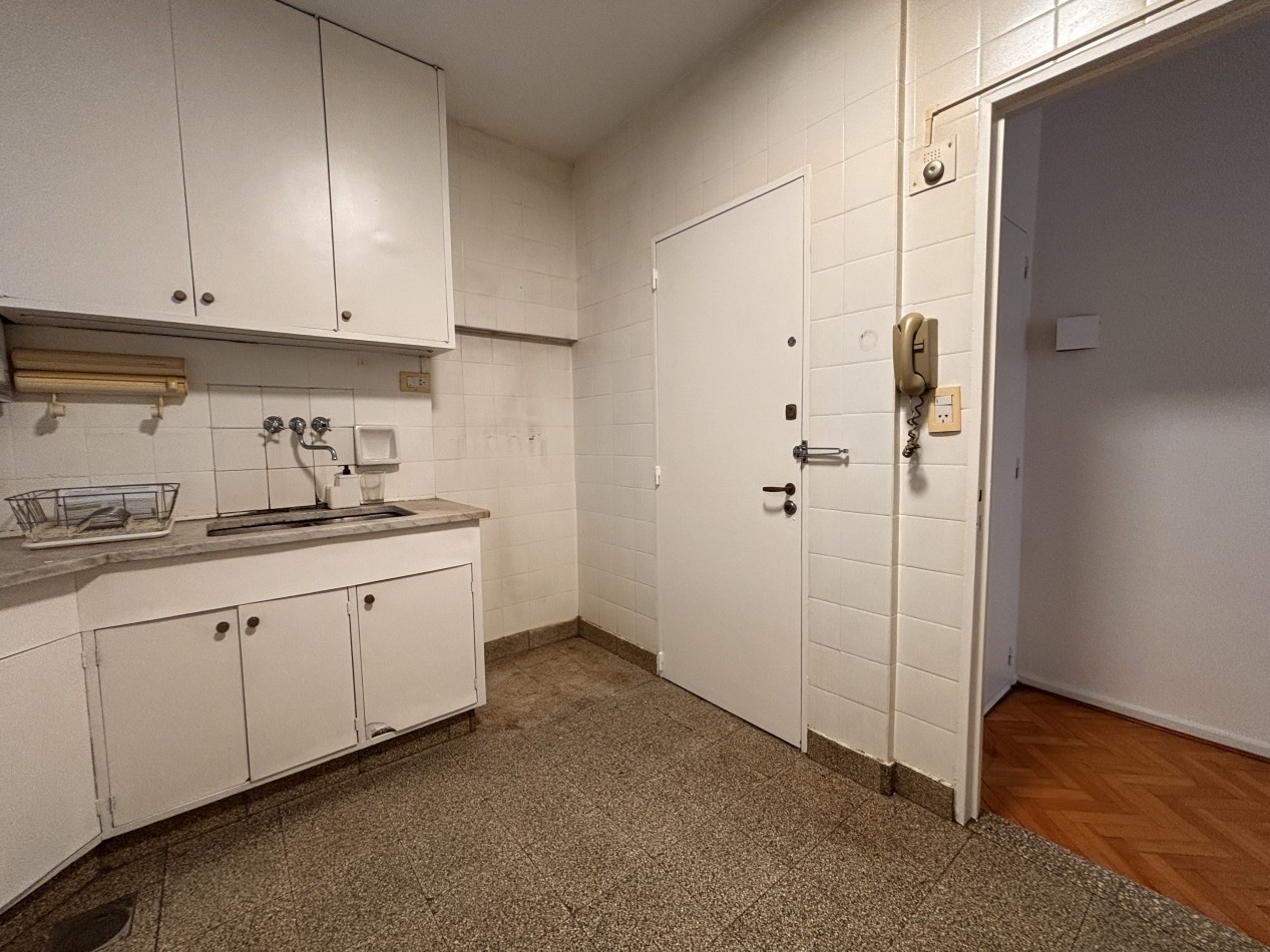 Amplio 4 ambientes + dependencia con balcon al frente - Palermo ¡Ideal para familias!
