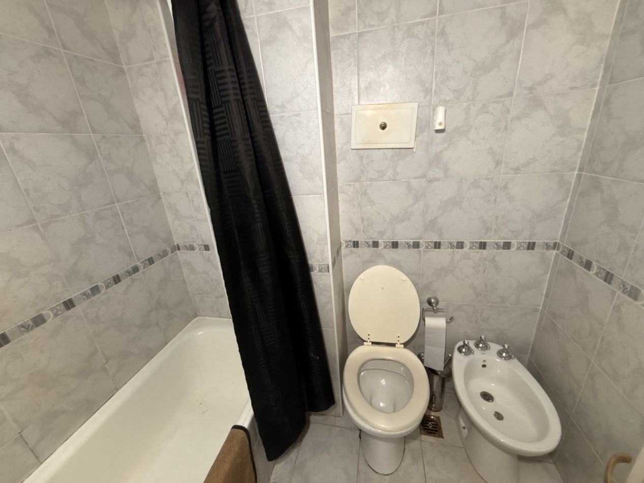 Amplio 4 ambientes + dependencia con balcon al frente - Palermo ¡Ideal para familias!
