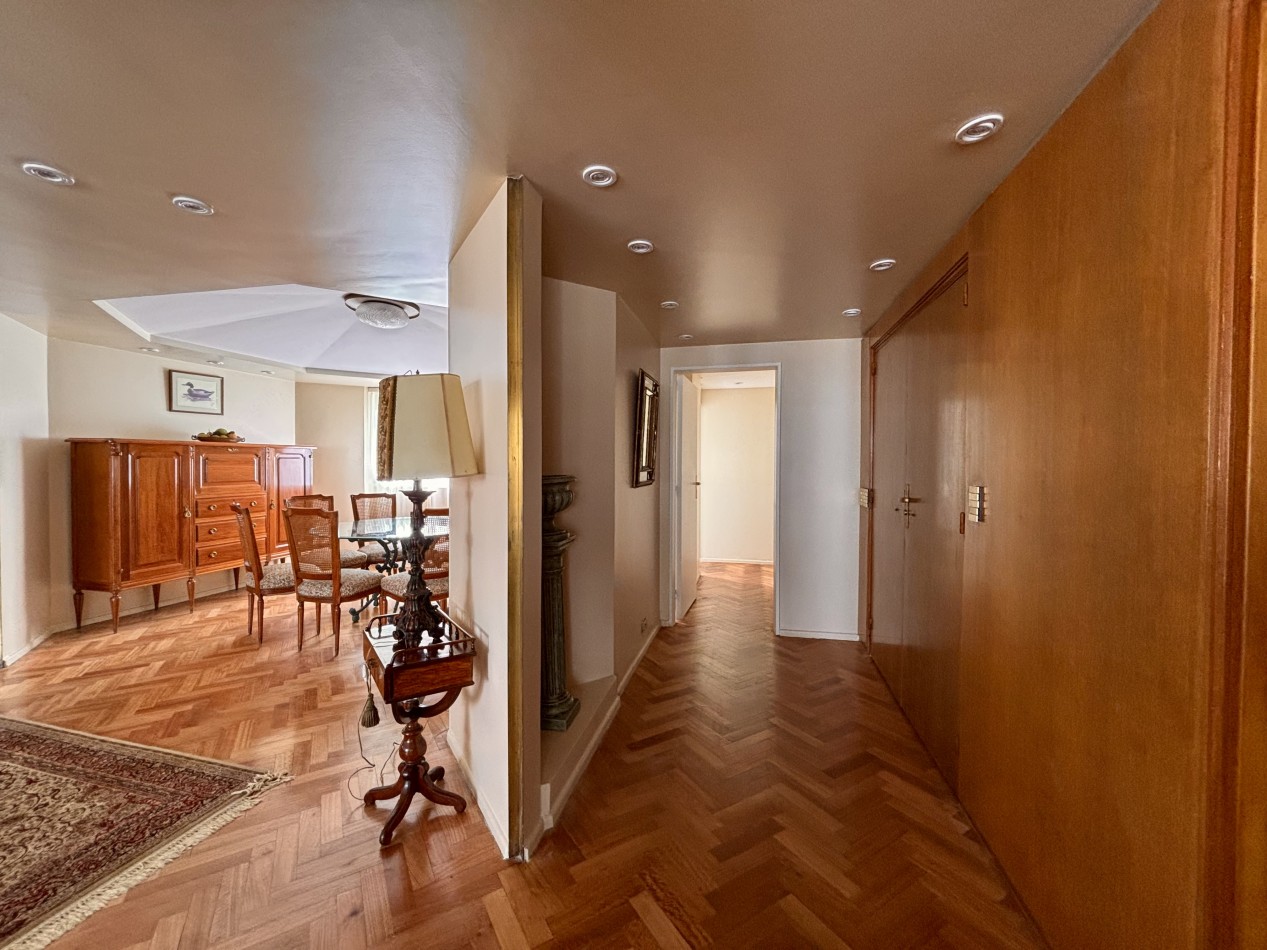 Sofisticado Departamento de 4 Amb. en Venta y Alquiler - Ubicacion Privilegiada