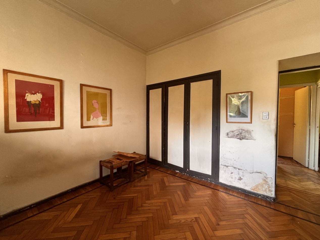 3 ambientes + dependencia con balcon, IDEAL PARA FLIPPING - 80m2 tot.