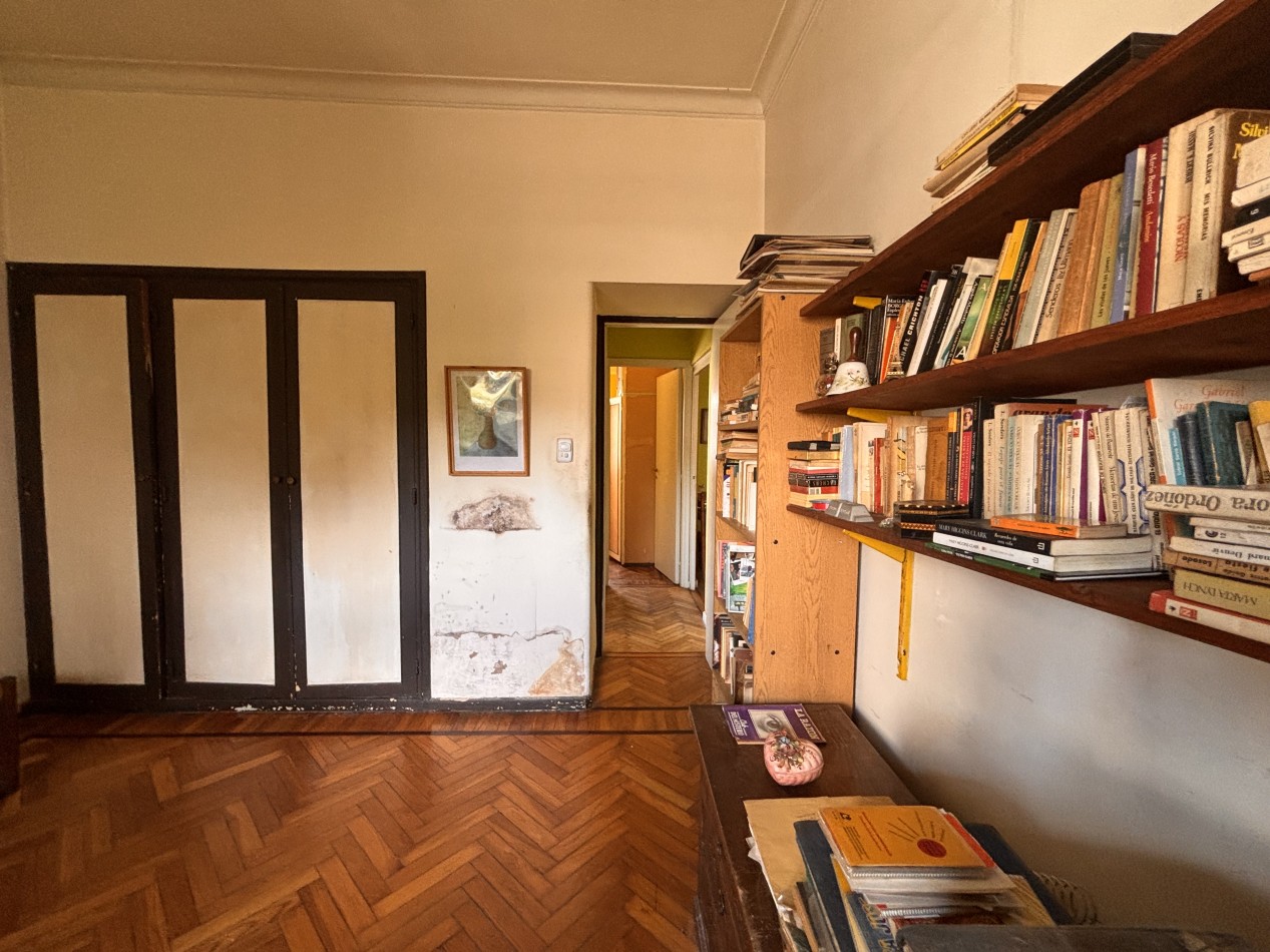 3 ambientes + dependencia con balcon, IDEAL PARA FLIPPING - 80m2 tot.