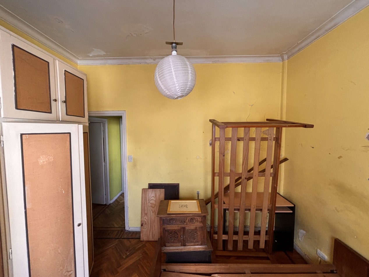3 ambientes + dependencia con balcon, IDEAL PARA FLIPPING - 80m2 tot.