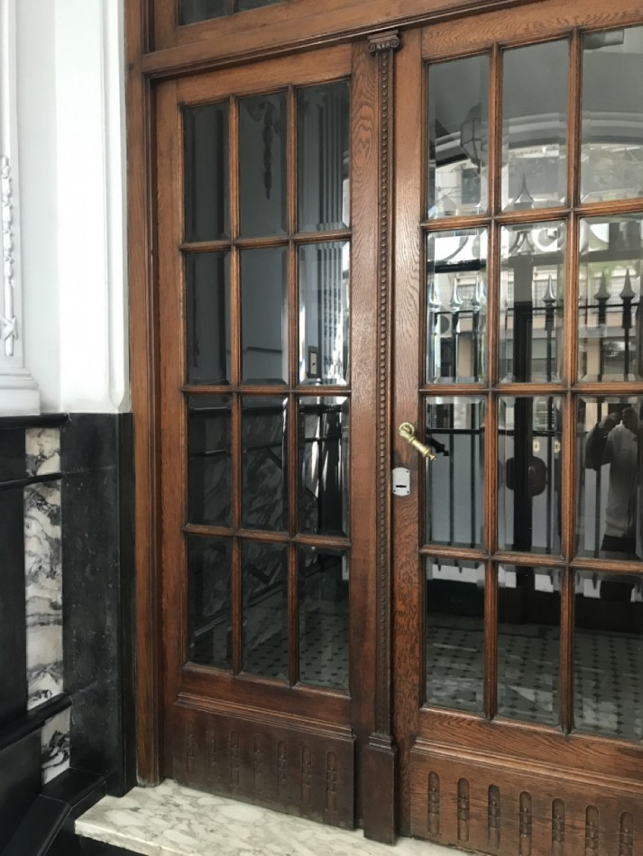 4 ambientes al frente con balcon Frances