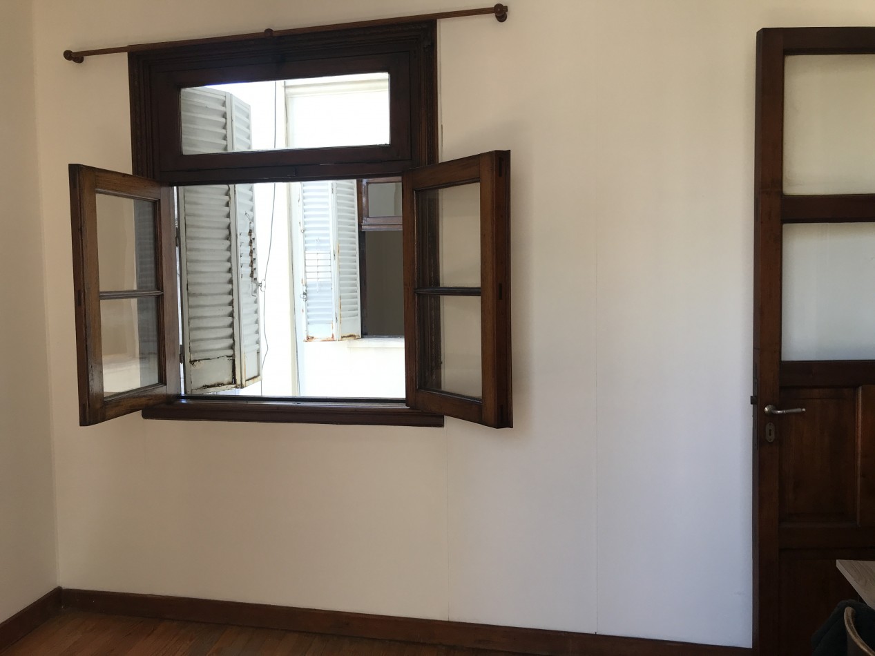 4 ambientes al frente con balcon Frances
