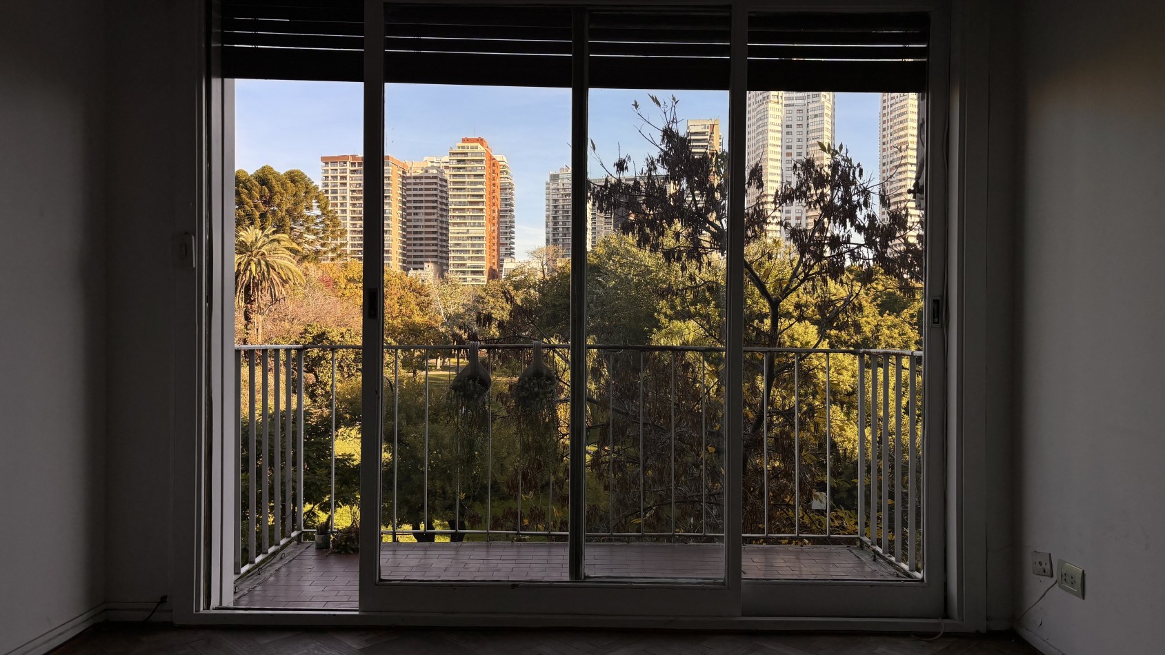 2 ambientes con balcon al frente con vista al Parque Las Heras