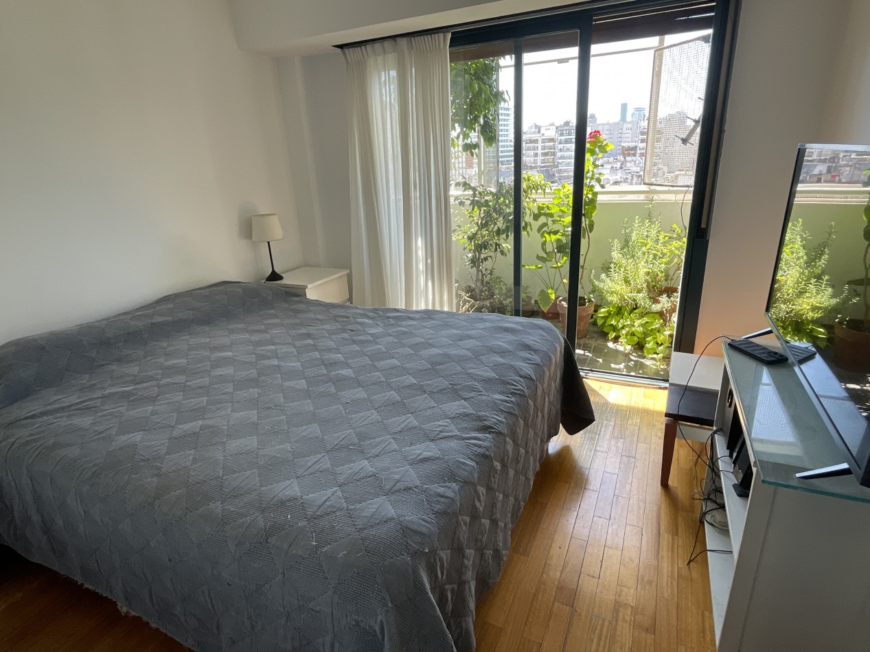 Excelente tres ambientes con vista abierta y balcon