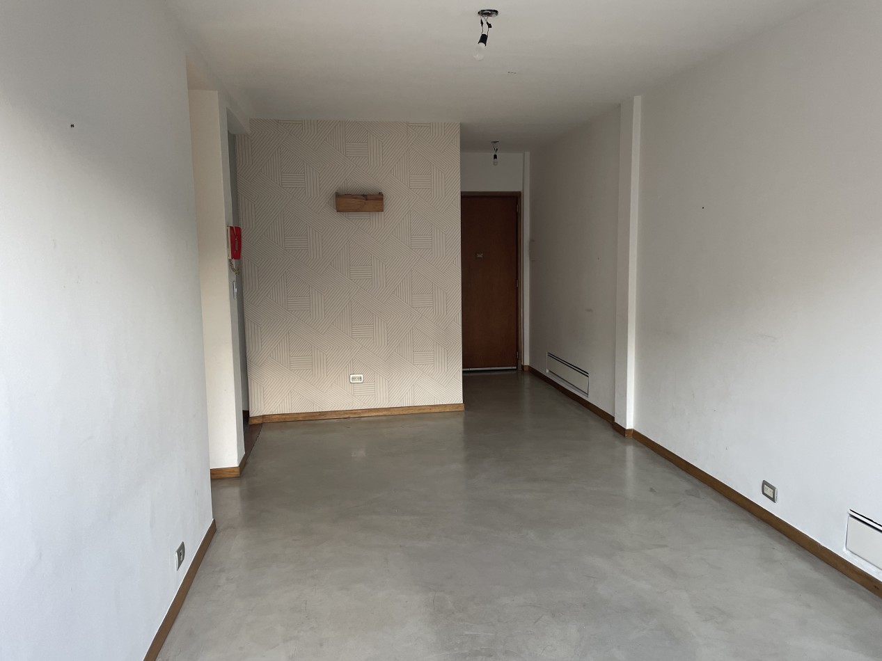 3 ambientes con balcon terraza al frente