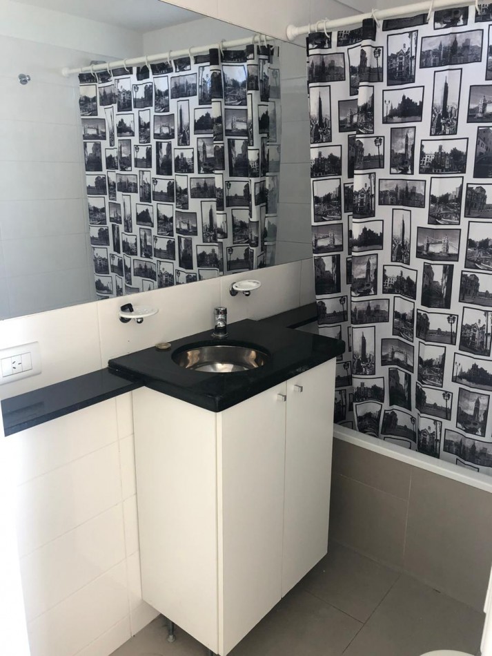 2 ambientes al frente con balcon cochera y toilette