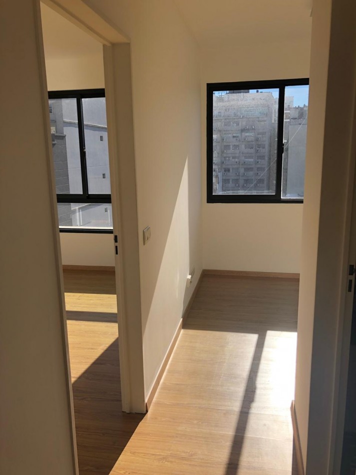2 ambientes al frente con balcon cochera y toilette