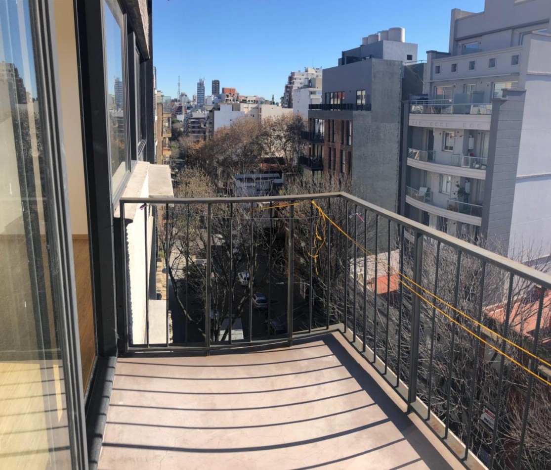 2 ambientes al frente con balcon cochera y toilette