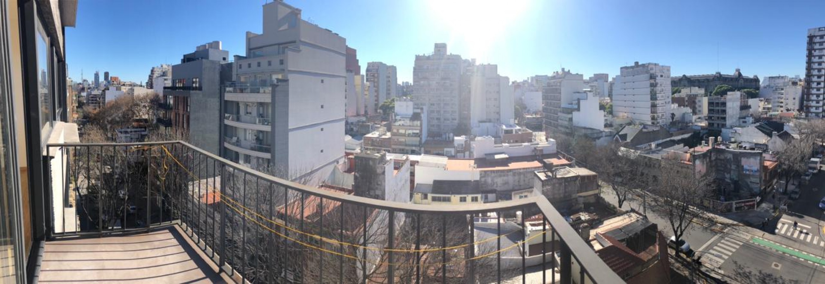 2 ambientes al frente con balcon cochera y toilette