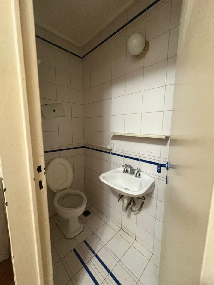 Amplio y comodo 3 ambientes con dependencia al frente