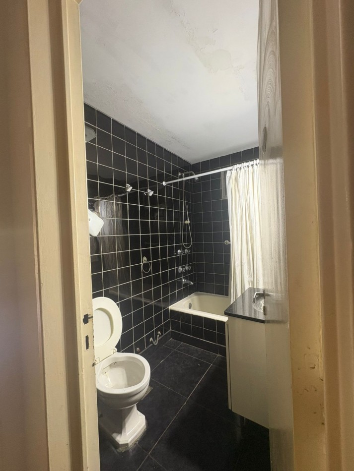 Amplio y comodo 3 ambientes con dependencia al frente