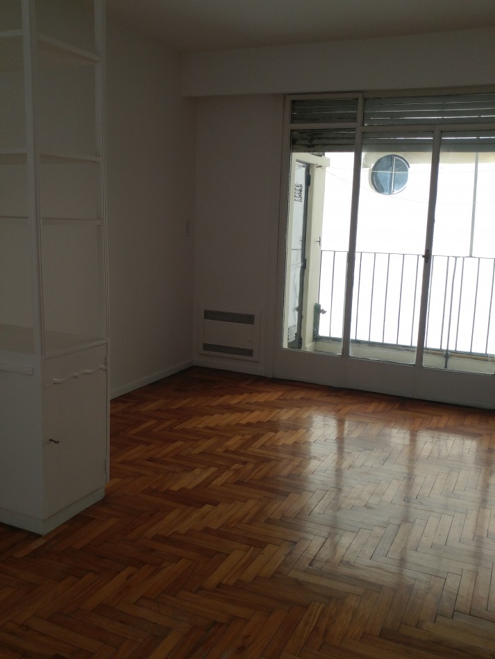 Hermoso y luminoso 2 ambientes con dos balcones 