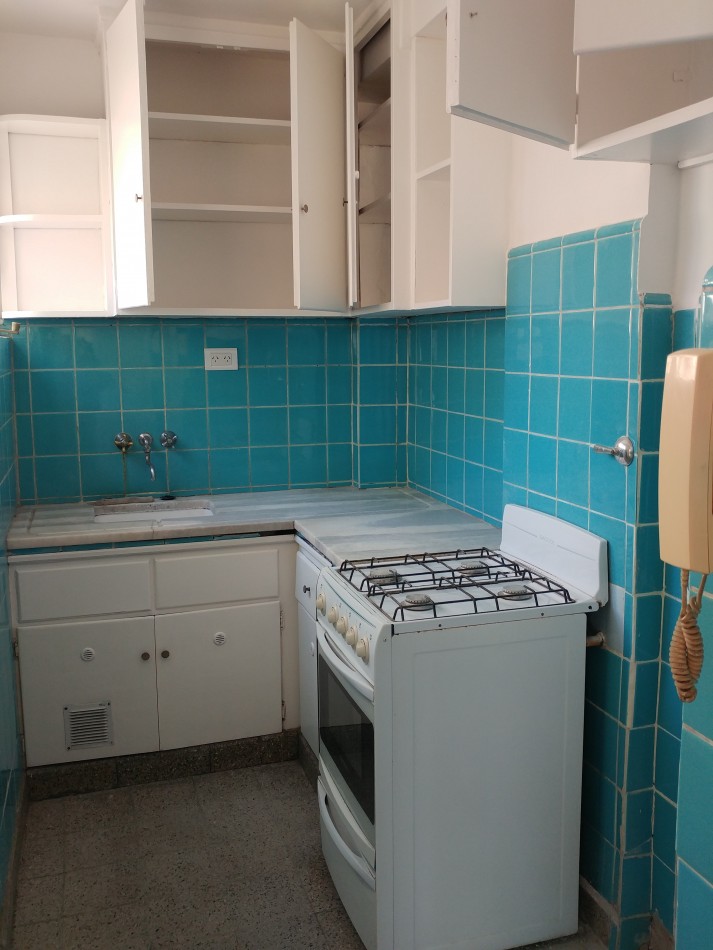 Hermoso y luminoso 2 ambientes con dos balcones 