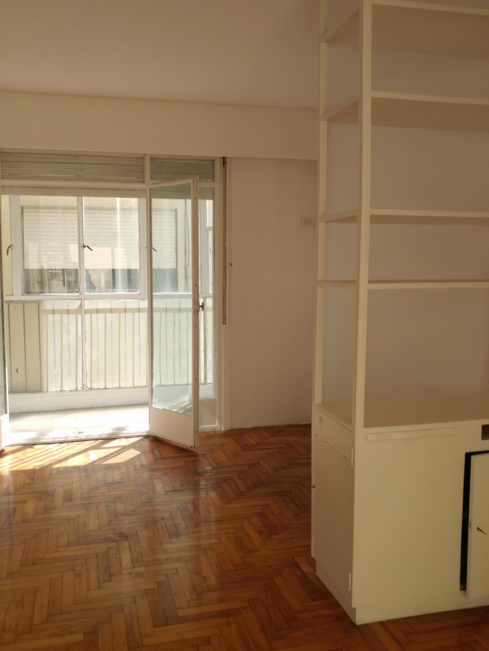 Hermoso y luminoso 2 ambientes con dos balcones 