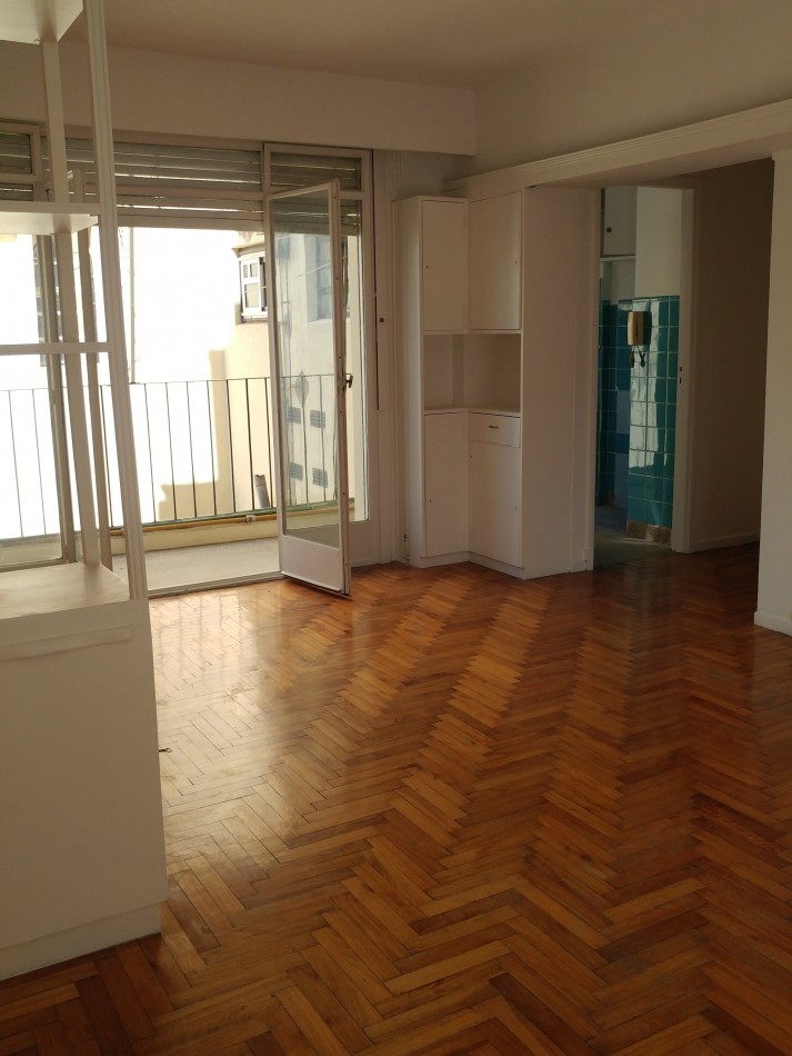 Hermoso y luminoso 2 ambientes con dos balcones 