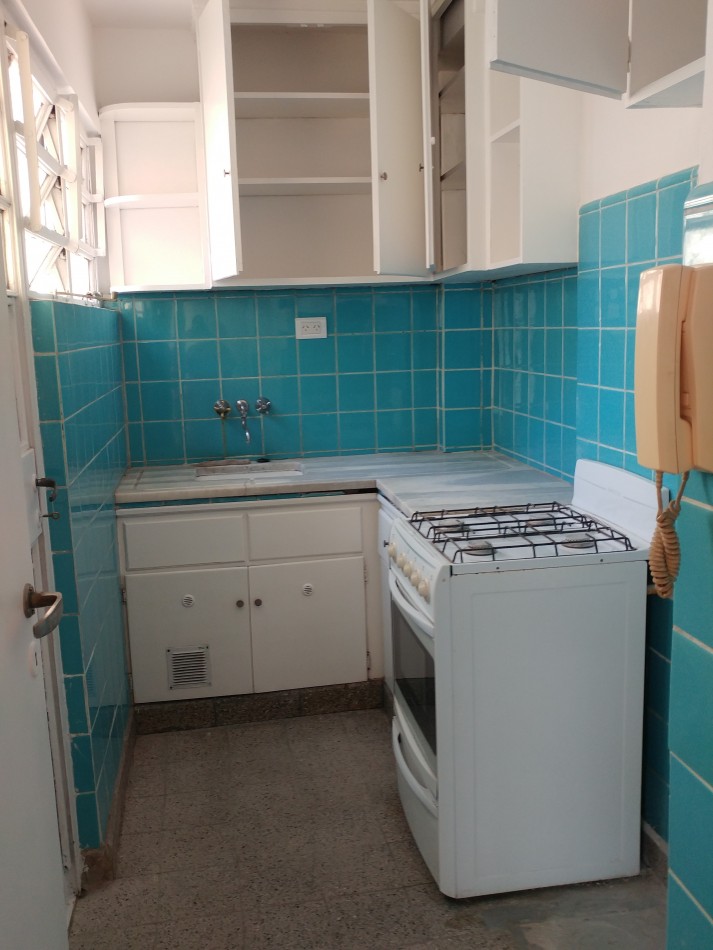 Hermoso y luminoso 2 ambientes con dos balcones 