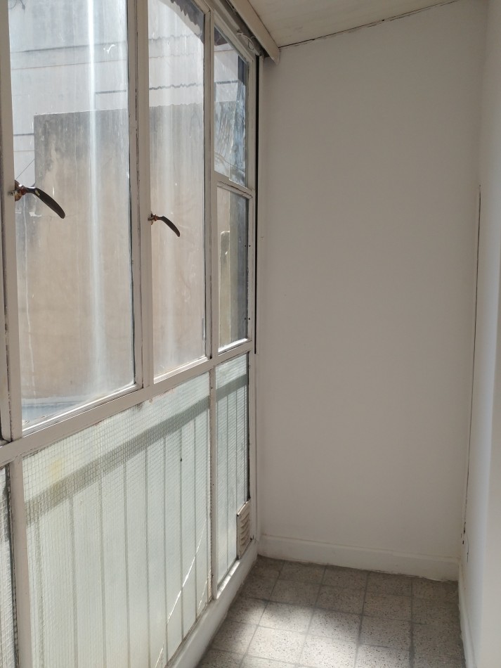 Hermoso y luminoso 2 ambientes con dos balcones 