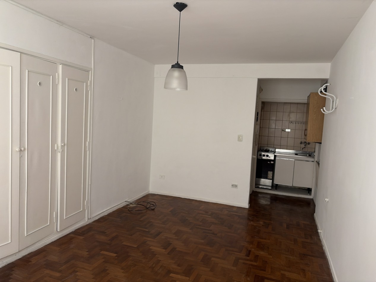 Monoambiente al contrafrente en excelente ubicacion