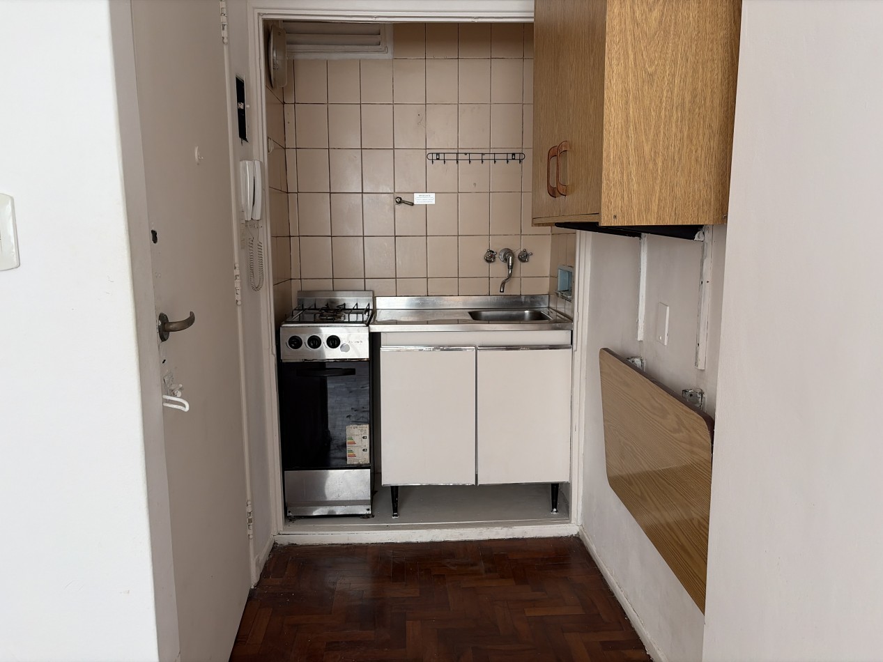 Monoambiente al contrafrente en excelente ubicacion