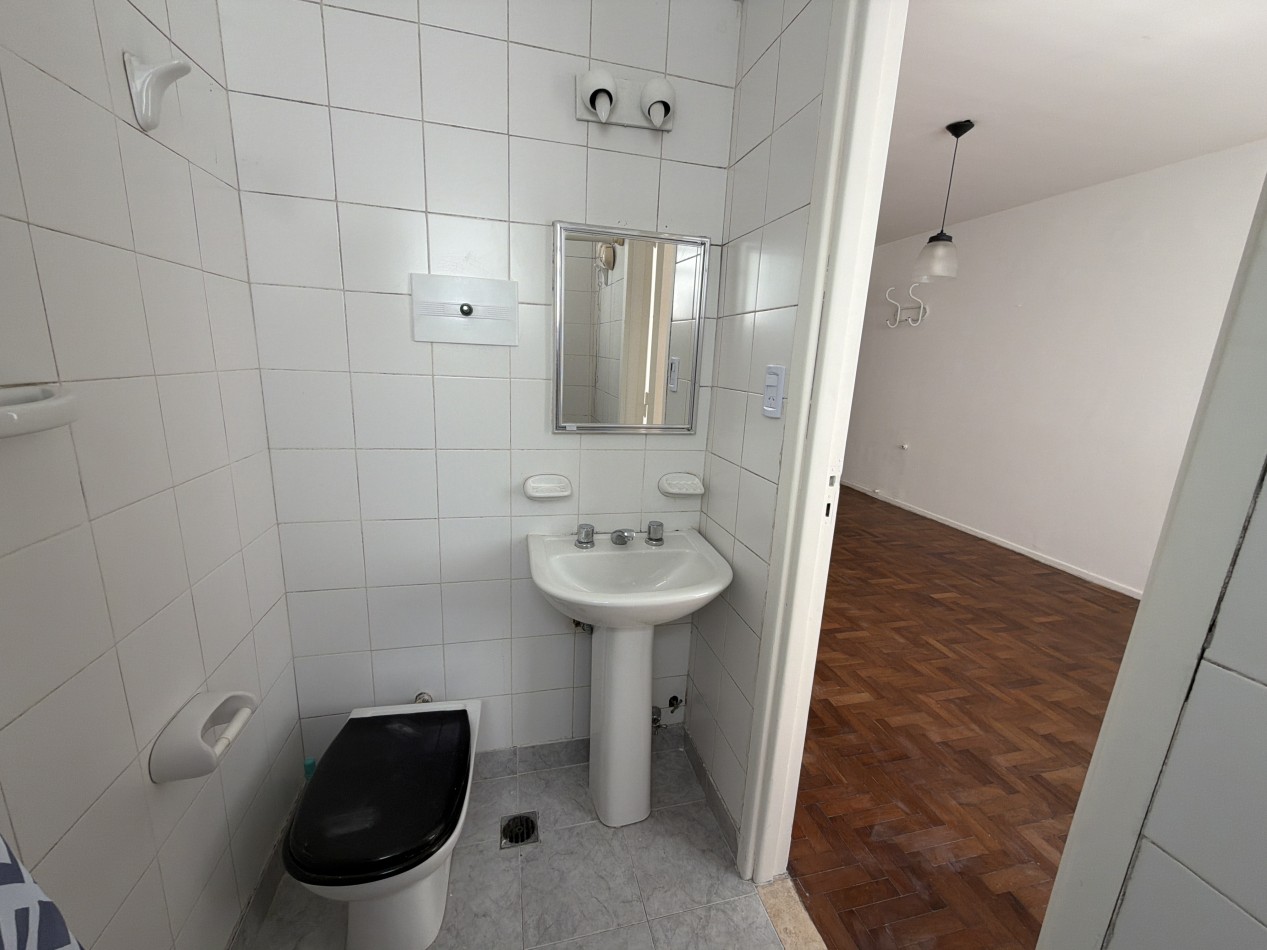 Monoambiente al contrafrente en excelente ubicacion