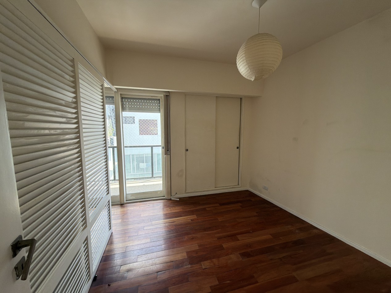 2 ambientes con balcon muy luminosos 