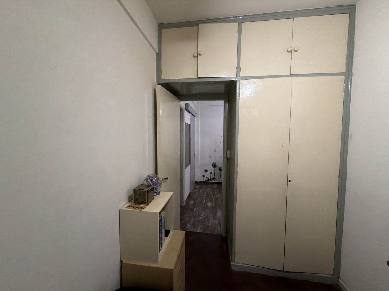 4 ambientes al frente con baño y cocina reciclados