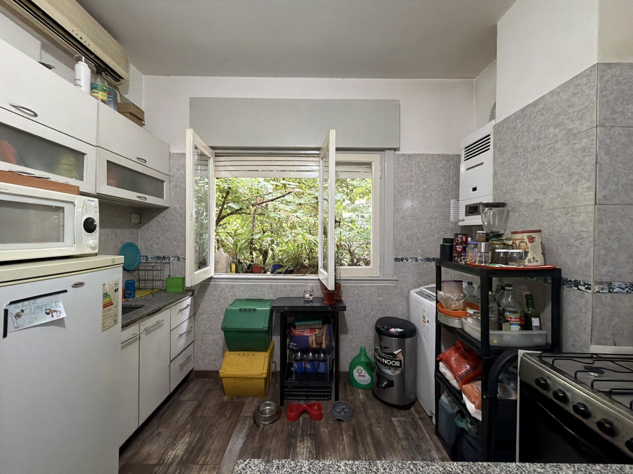 4 ambientes al frente con baño y cocina reciclados