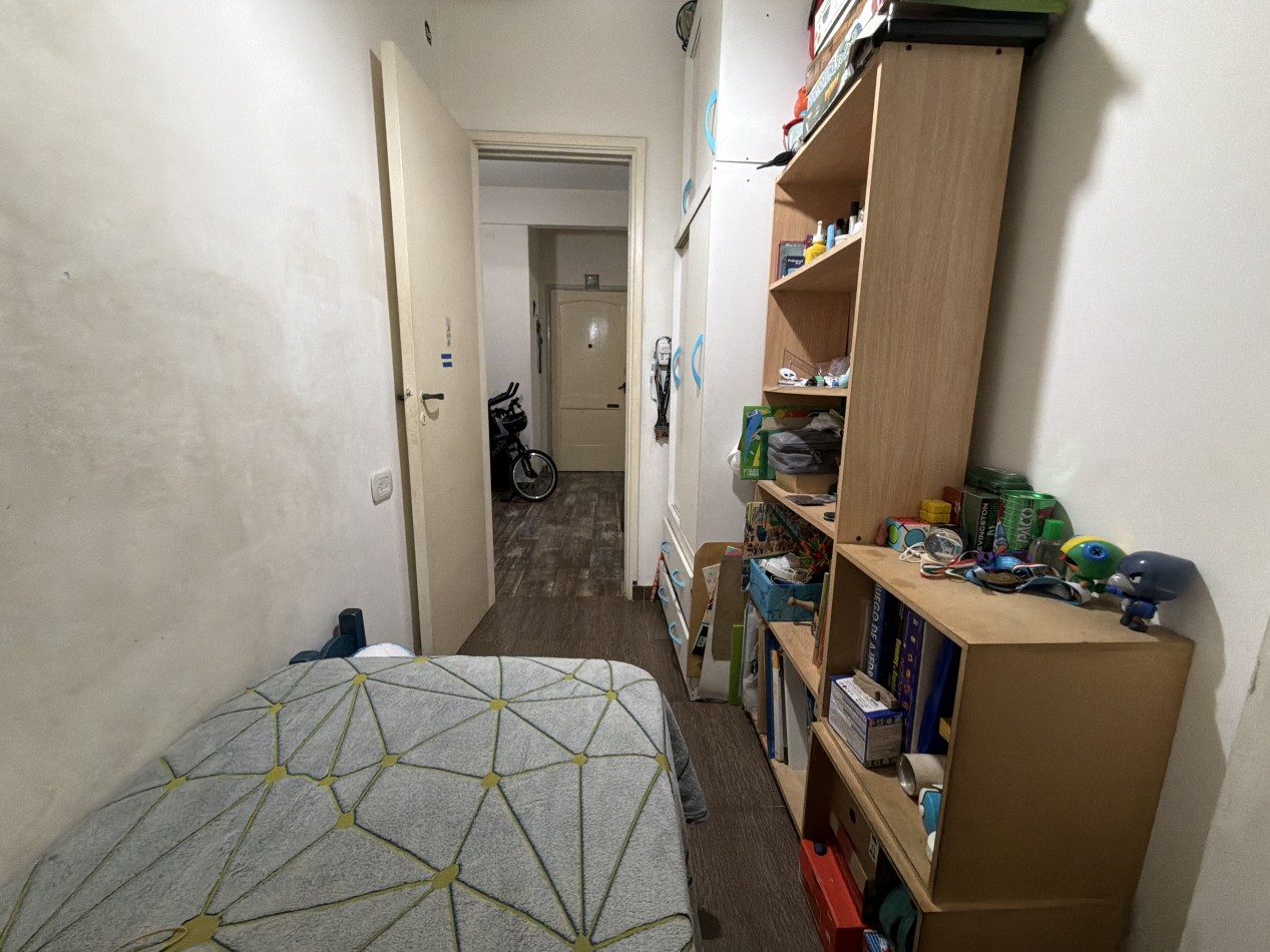 4 ambientes al frente con baño y cocina reciclados