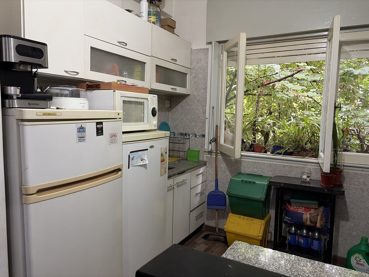 4 ambientes al frente con baño y cocina reciclados