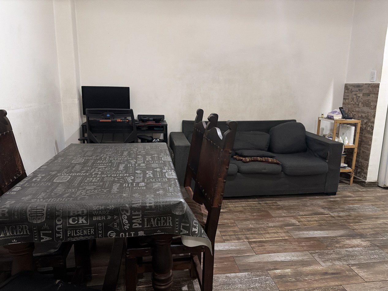 4 ambientes al frente con baño y cocina reciclados