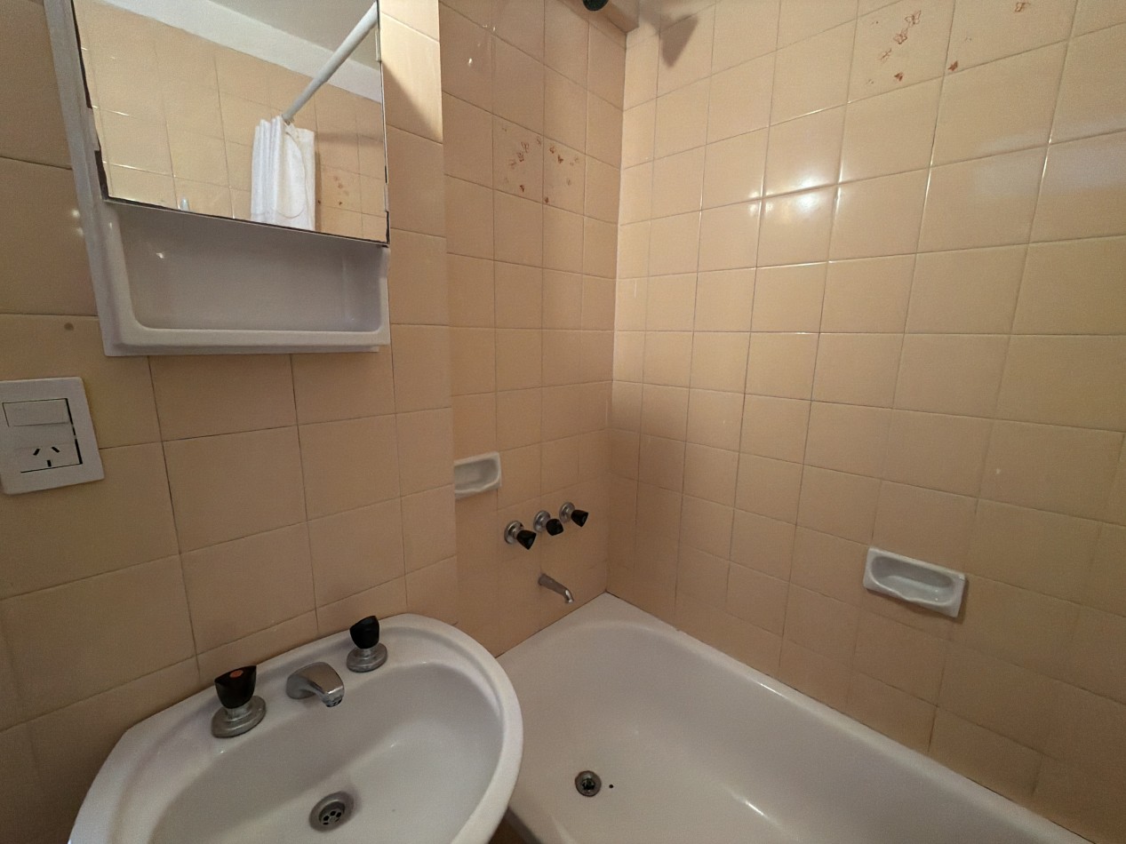 Luminoso y comodo 2 ambientes en venta 