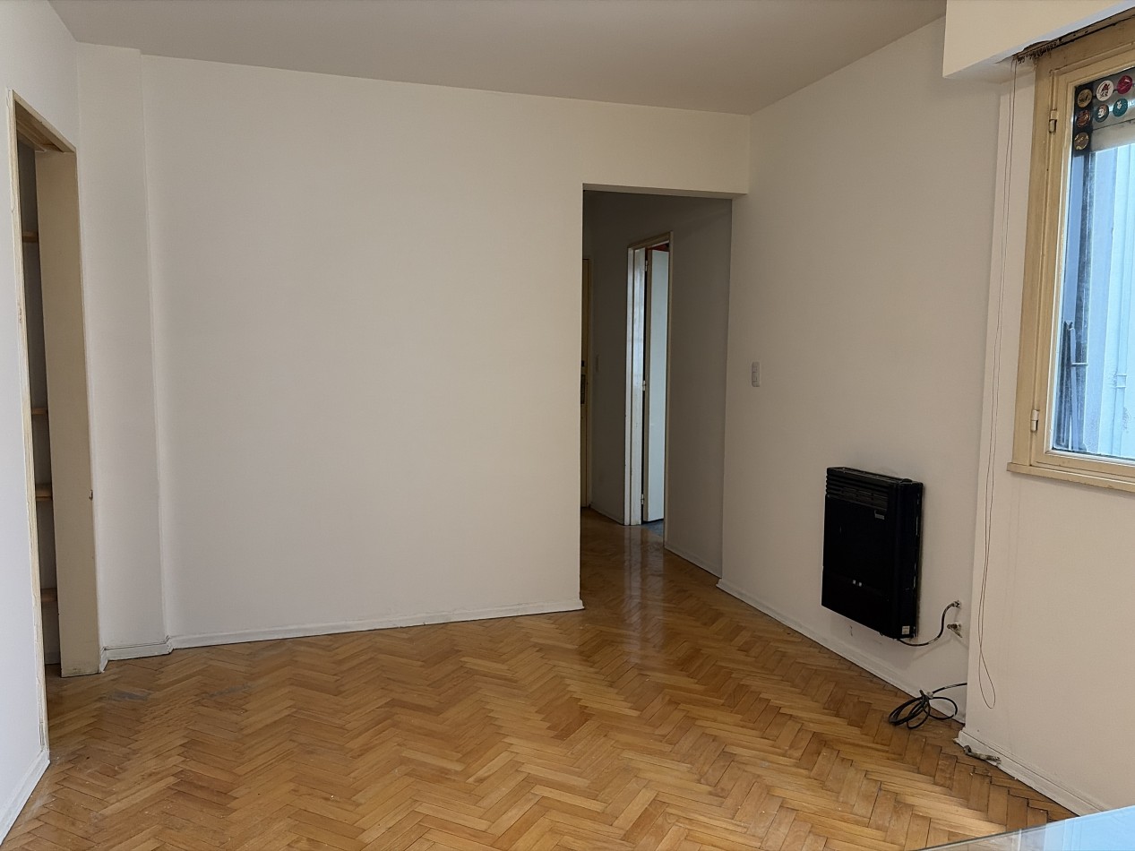 2 ambientes luminoso muy bien ubicados 