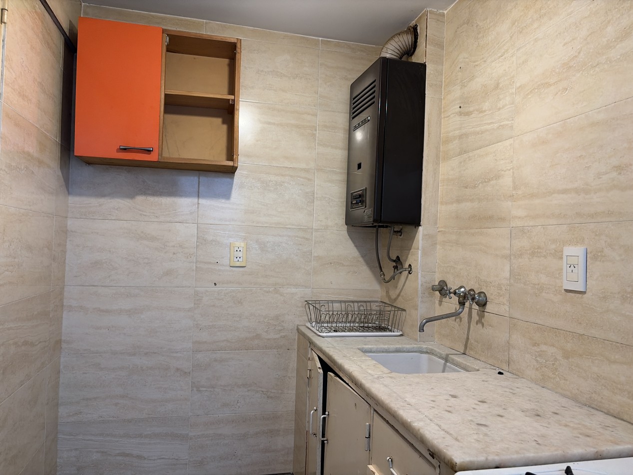 2 ambientes luminoso muy bien ubicados 