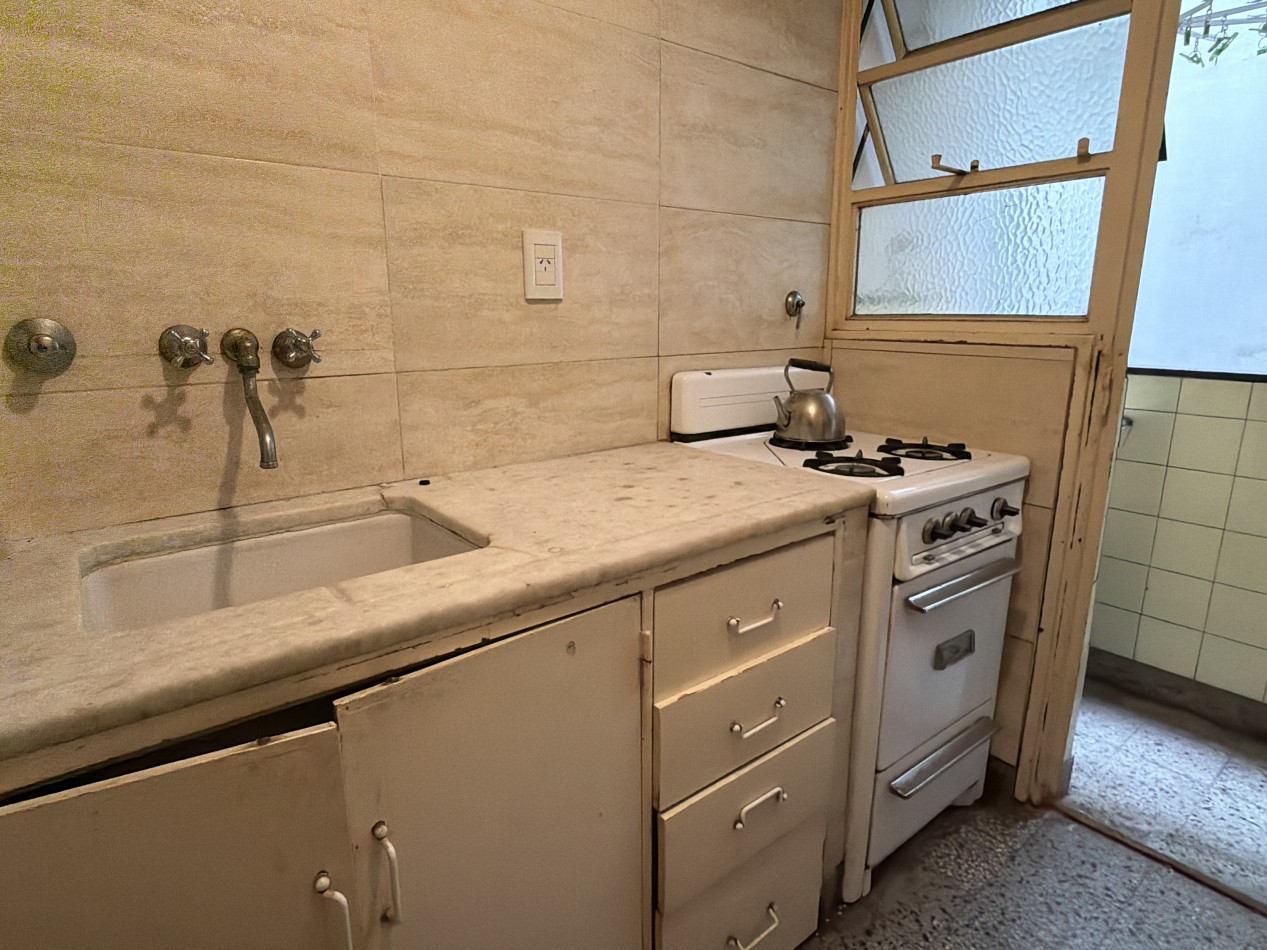 2 ambientes luminoso muy bien ubicados 