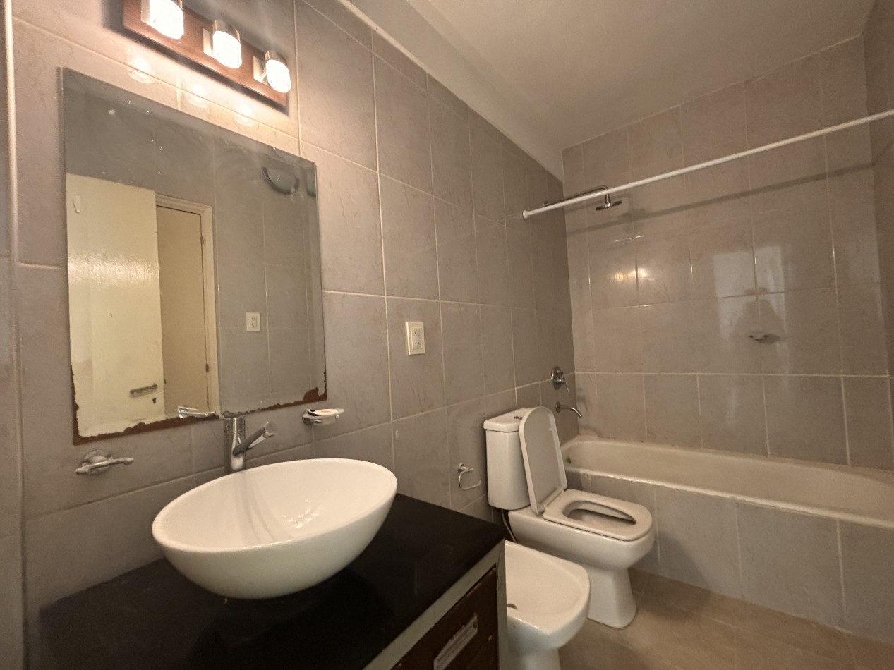 3 ambientes con balcon terraza luz y sol 