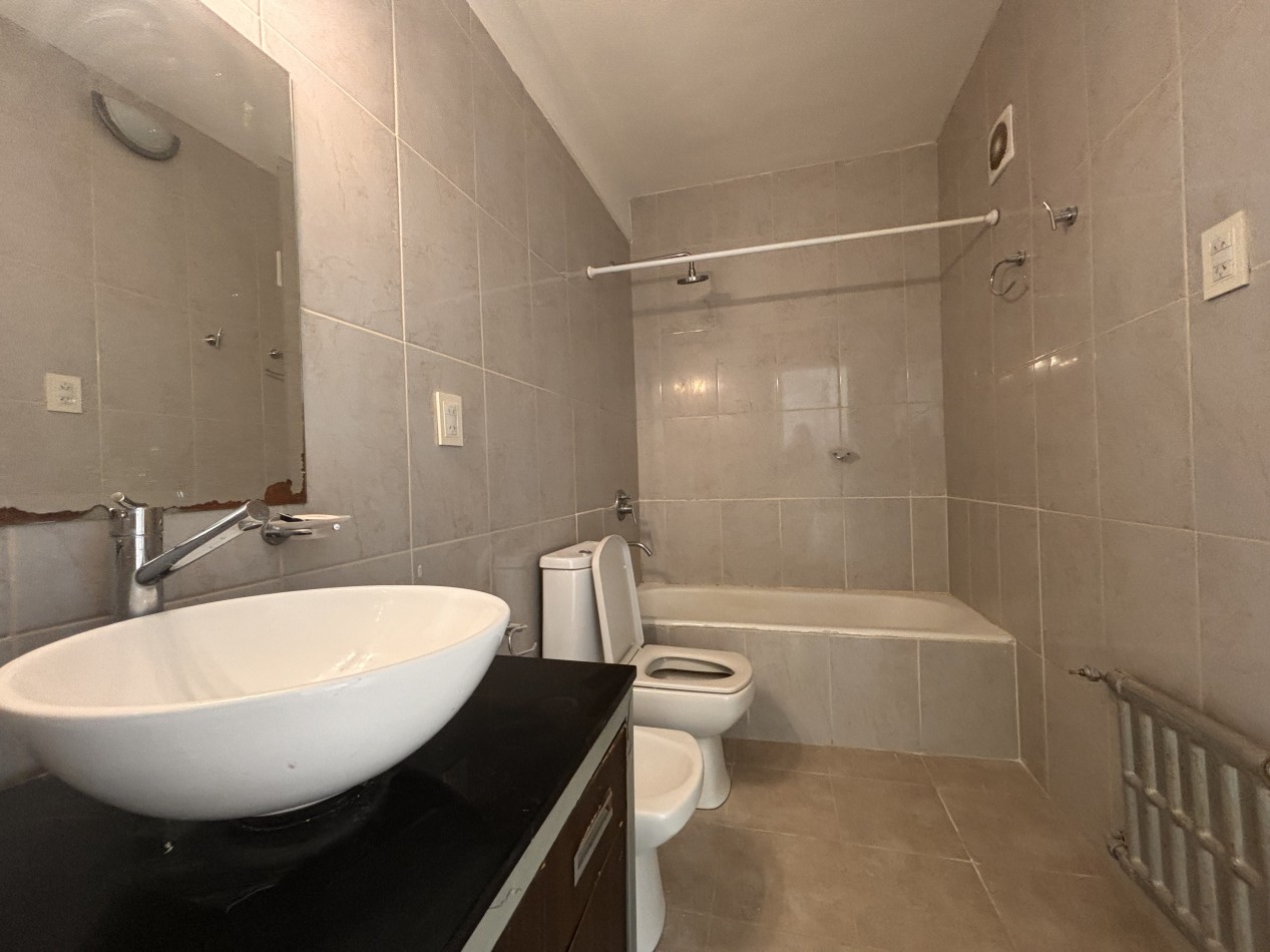 3 ambientes con balcon terraza luz y sol 