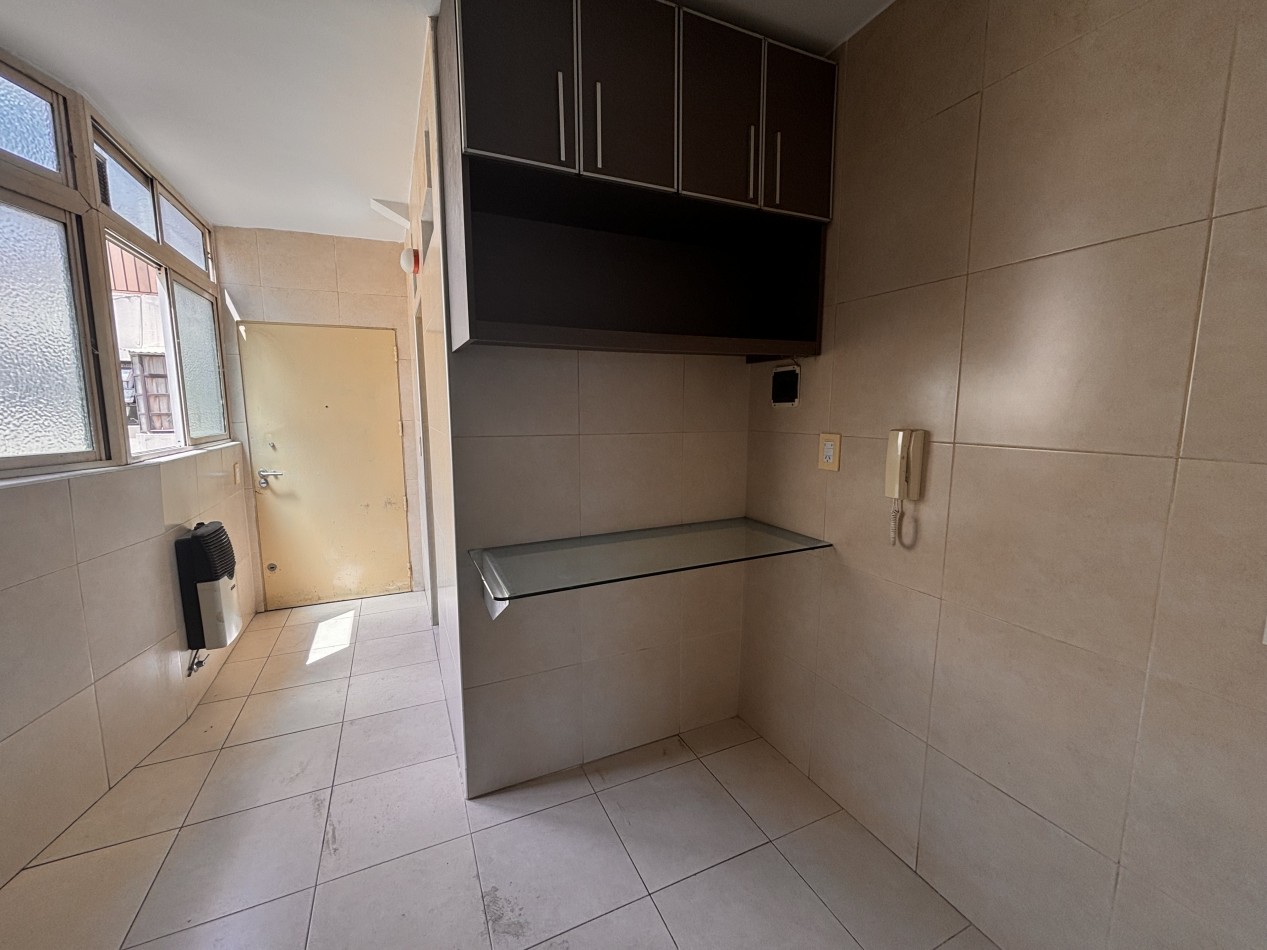 3 ambientes con balcon terraza luz y sol 