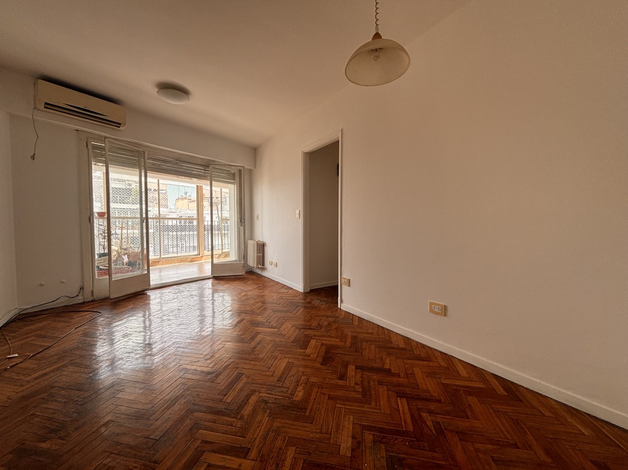 3 ambientes con balcon terraza luz y sol 