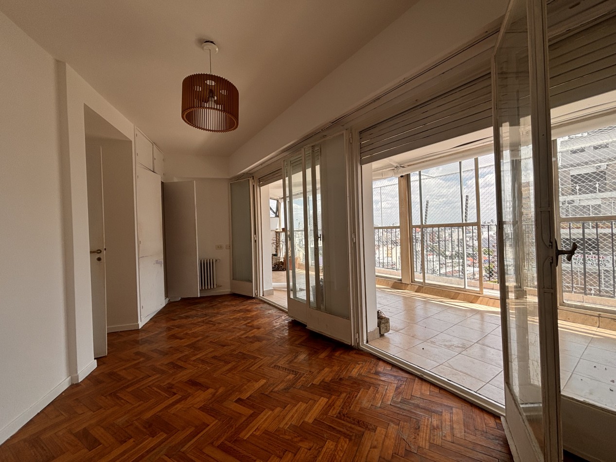 3 ambientes con balcon terraza luz y sol 