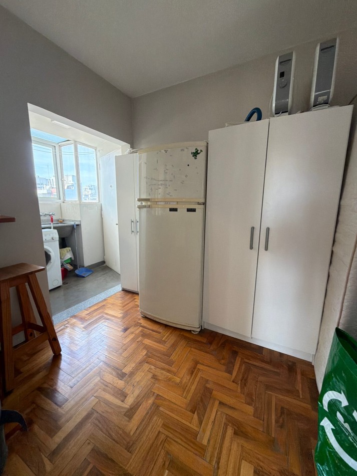3 ambientes con balcon al contrafrente 