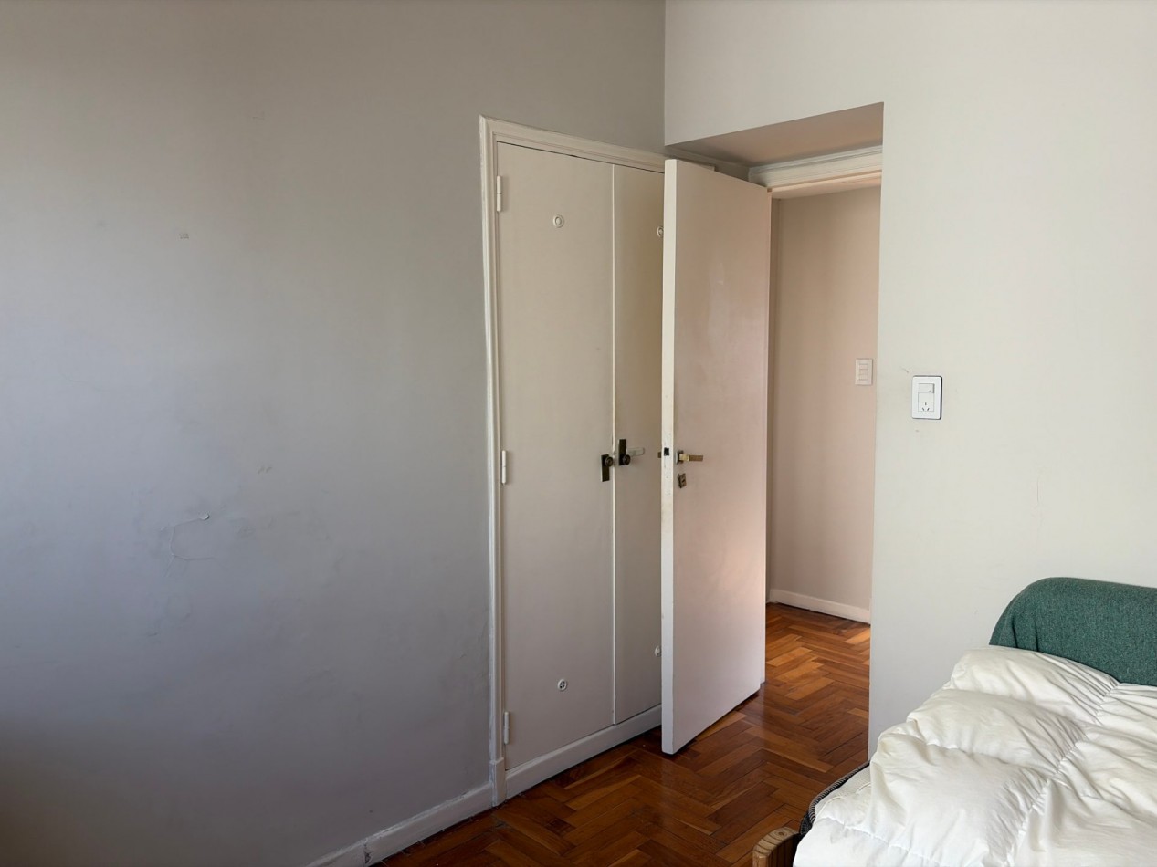 3 ambientes con balcon al contrafrente 