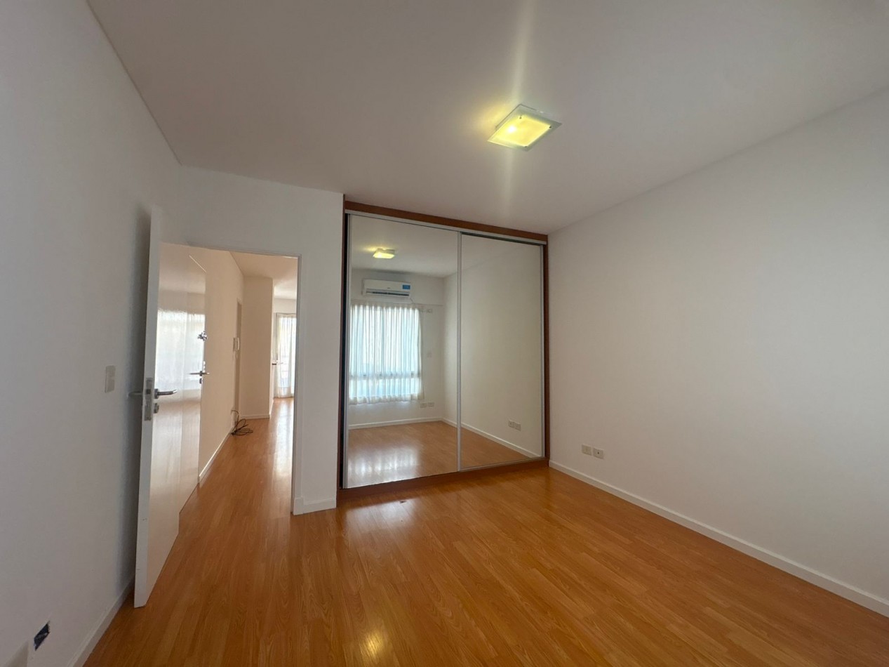 2 ambientes con balcon baño y toilette 