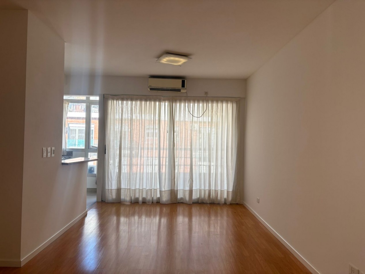 2 ambientes con balcon baño y toilette 