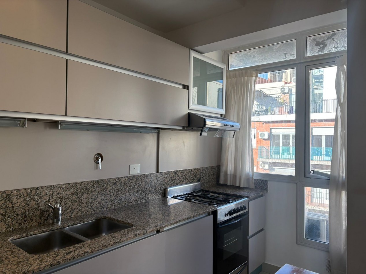 2 ambientes con balcon baño y toilette 