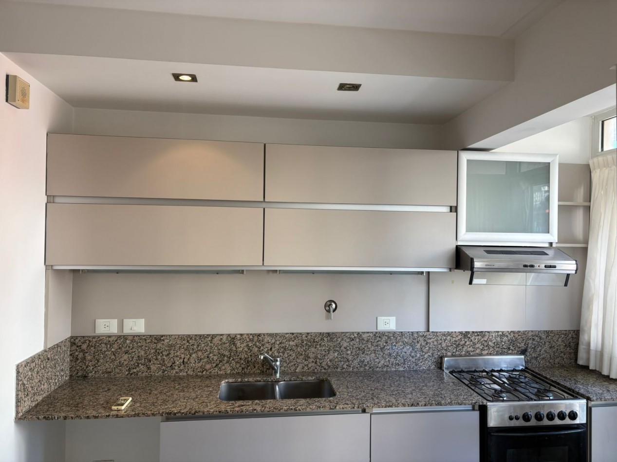 2 ambientes con balcon baño y toilette 