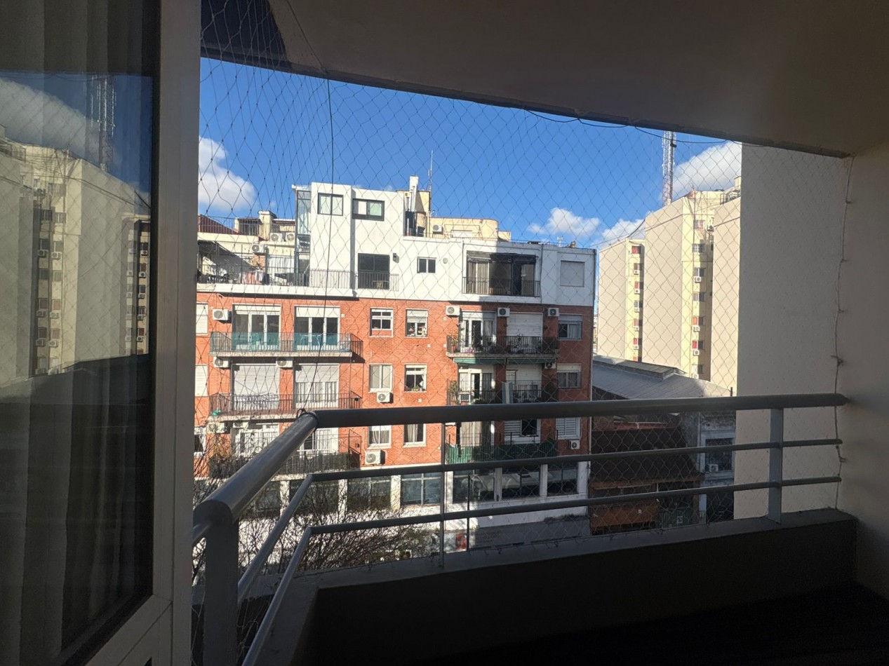 2 ambientes con balcon baño y toilette 