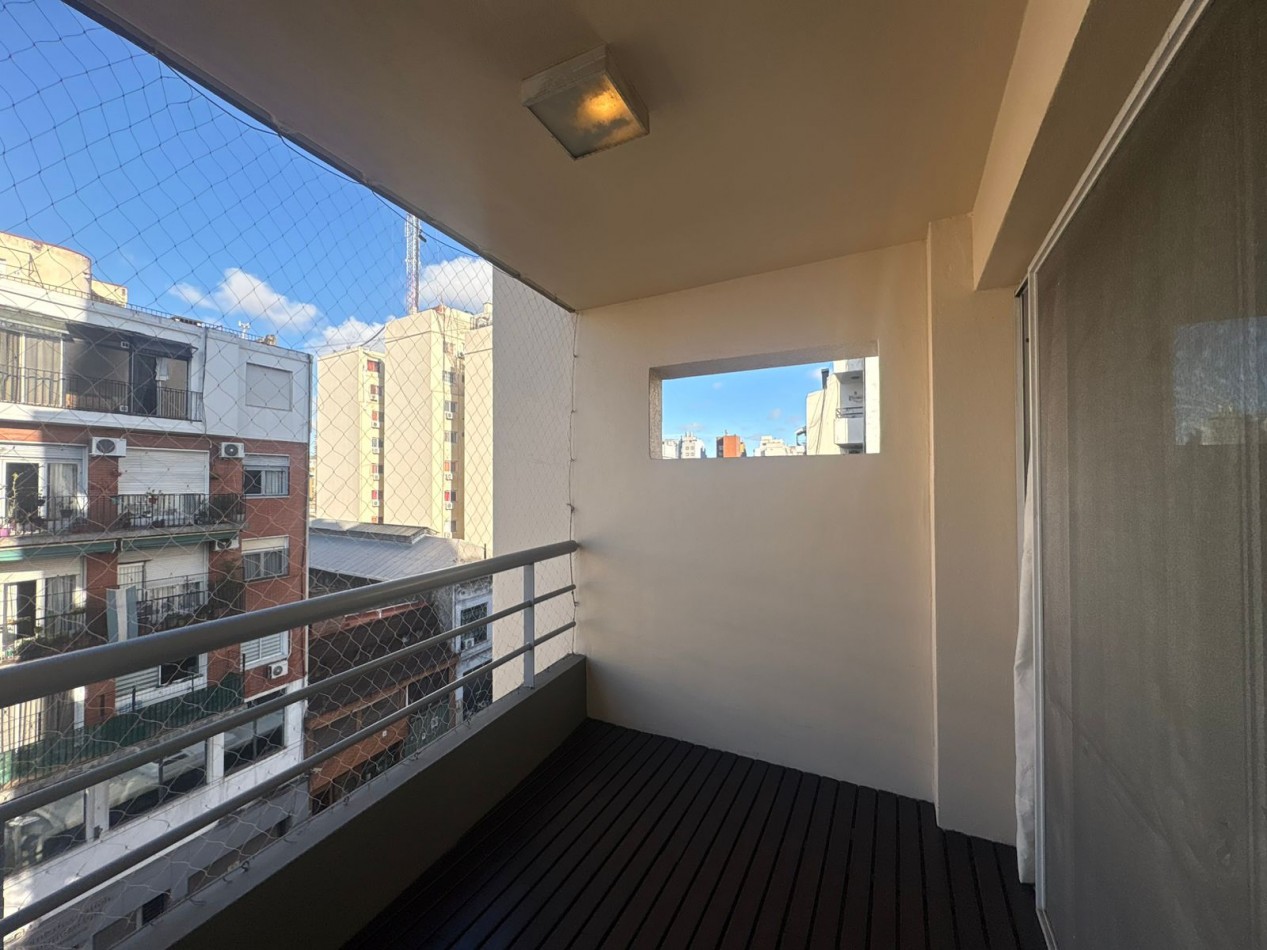 2 ambientes con balcon baño y toilette 